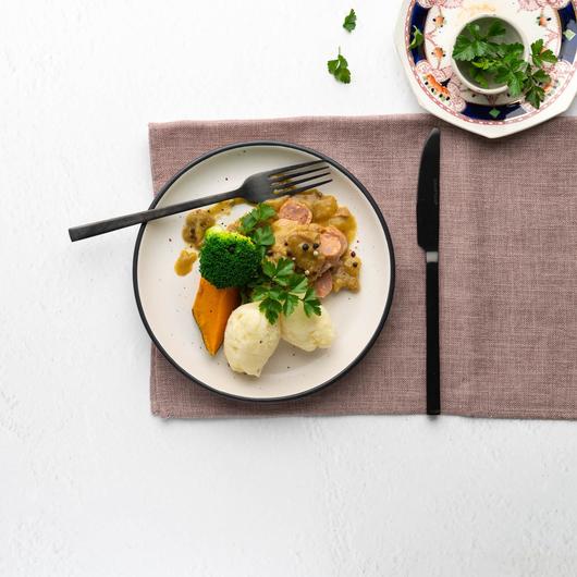 Curry Sausages with Mashed Potato 400g